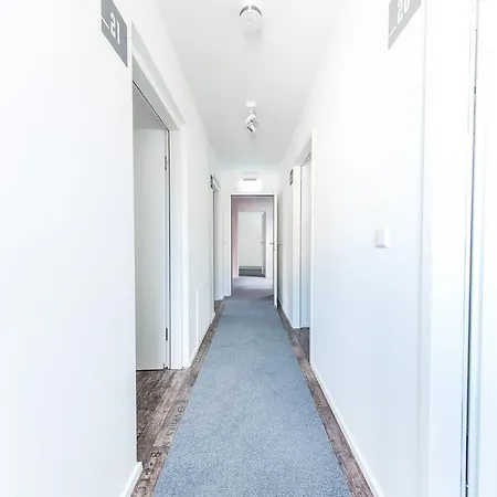 Sirrah Hotel 3*